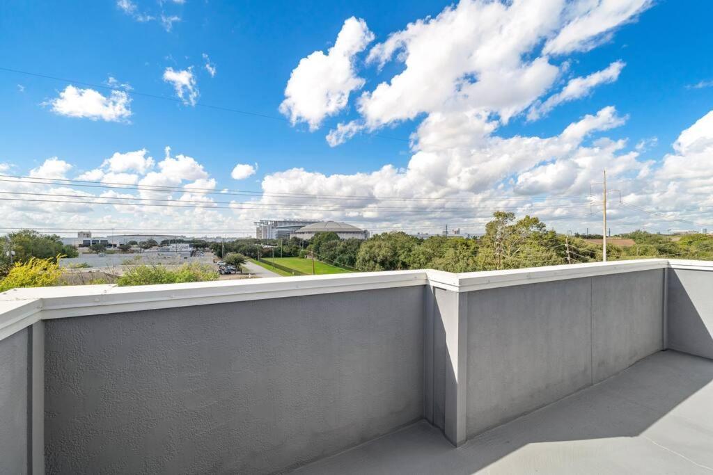 City Vibe - Near Nrg - Rooftop - 4 Beds Houston Bagian luar foto